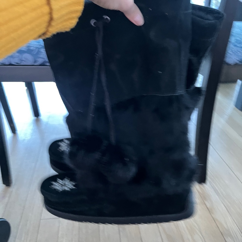 Manitobah Black Suede Mukluks with Fur Trim